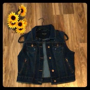 Jean Vest